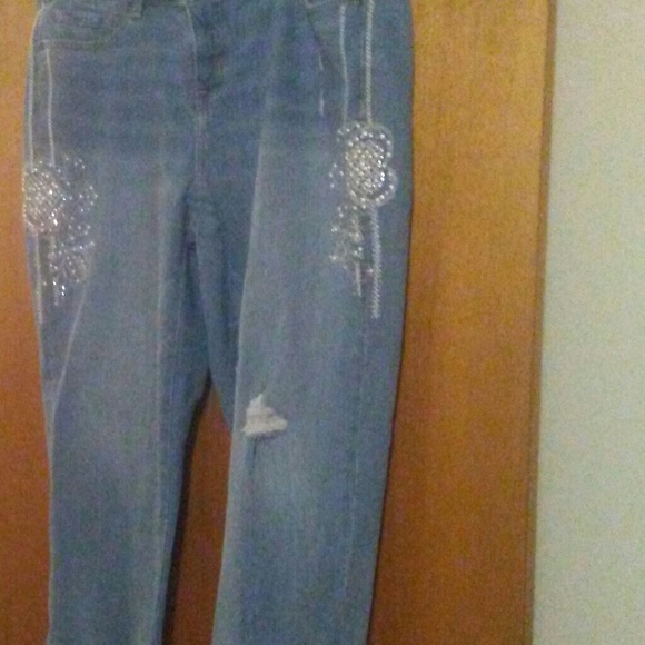 Jeans - Picture 3 of 3